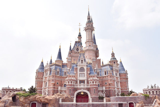 上海ディズニーの お城 にはすべてのプリンセスが集結