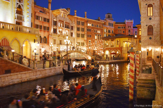 Tds ヴェネツィアン ゴンドラに息づく ヴェネツィア らしさとは ワールド オブ ディズニー World Of Disney