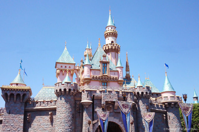 ディズニーランド・リゾート– Disneyland Resort – - ワールド・オブ 